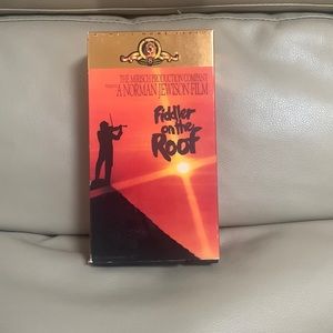 Fiddler on the Roof 1971 VHS Video Cassette